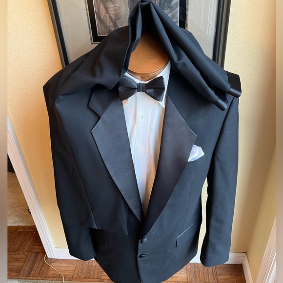 Albert Nipon All Wool 2 Piece Black Tuxedo Size 41R Pants W34” L29.5” - Picture 3 of 16